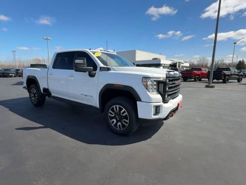 Used 2022 GMC Sierra 3500 AT4 w/ AT4 Preferred Package AWD/4WD image 2