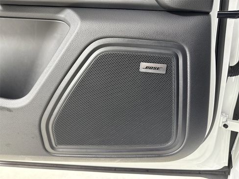 Certified 2025 Porsche Macan image 35