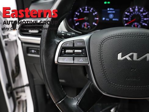 Used 2022 Kia Telluride LX AWD/4WD image 15