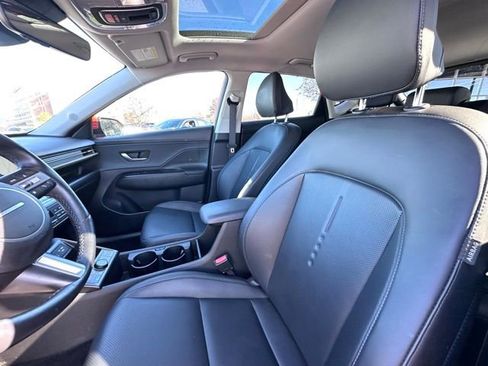 Used 2024 Hyundai Kona Limited image 19