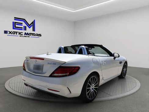 Used 2018 Mercedes-Benz SLC 43 AMG image 3