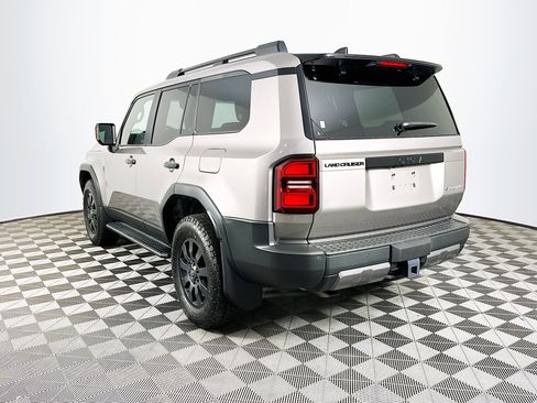 Used 2024 Toyota Land Cruiser image 5