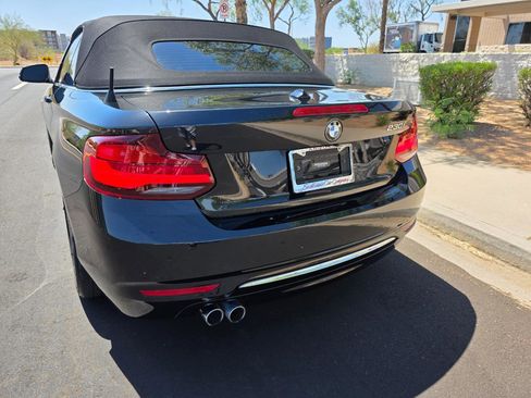 Used 2020 BMW 230i Convertible w/ Premium Package RWD image 24