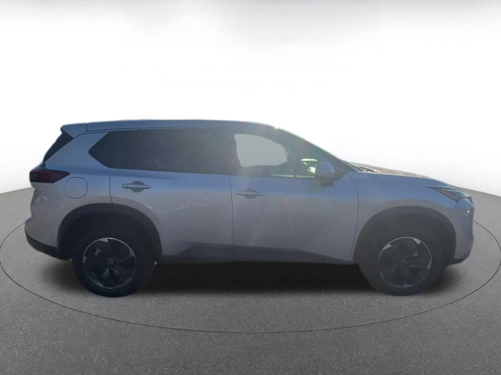 Used 2025 Nissan Rogue SV AWD/4WD image 15
