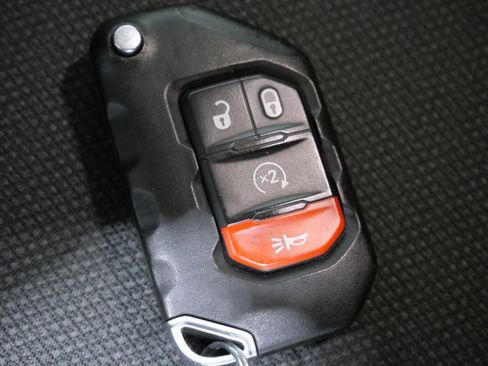 Used 2022 Jeep Wrangler Unlimited Sport AWD/4WD image 30