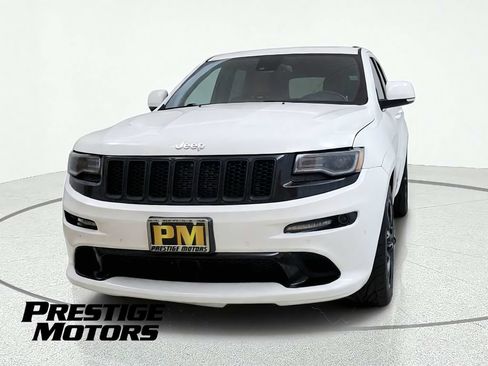 Used 2015 Jeep Grand Cherokee SRT w/ Luxury Group II AWD/4WD image 2