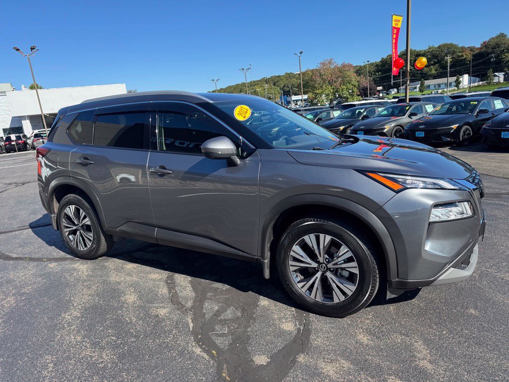 Used 2021 Nissan Rogue SV w/ Premium Package AWD/4WD image 3