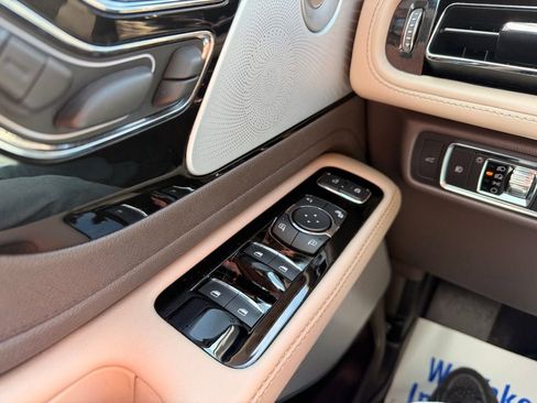 Used 2020 Lincoln Aviator Reserve w/ Equipment Group 202A AWD/4WD image 21