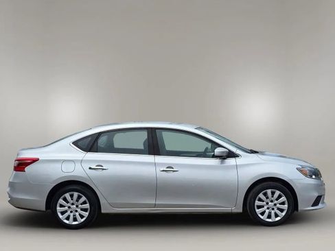 Used 2019 Nissan Sentra S FWD image 4