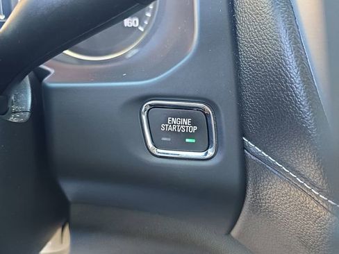 Certified 2023 GMC Acadia SLE w/ Driver Convenience Package FWD image 28