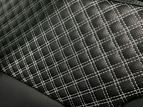 New 2026 GMC Acadia Denali w/ Super Cruise Package image 32