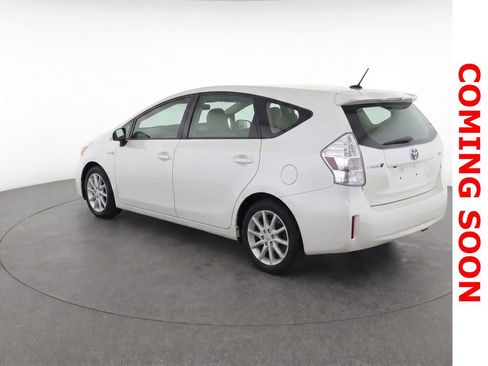 Used 2014 Toyota Prius V Five FWD image 4