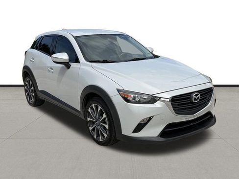 Used 2019 MAZDA CX-3 Touring FWD image 3