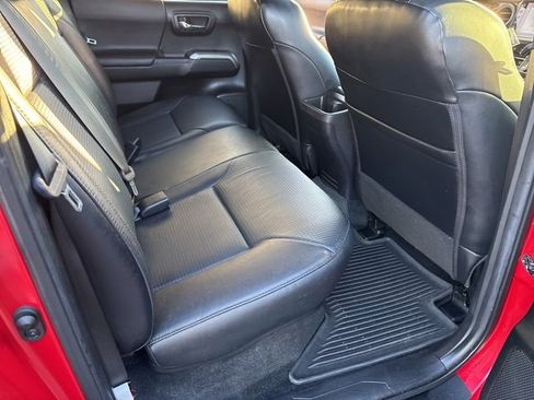 Used 2022 Toyota Tacoma Limited image 36