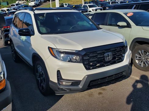 Used 2022 Honda Passport Elite image 2