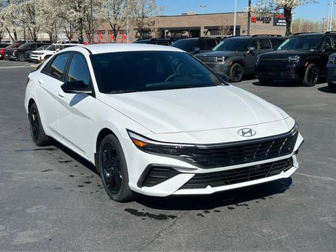 New 2026 Hyundai Elantra Sport image 4