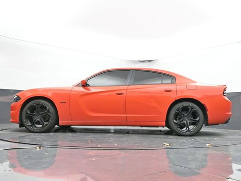 Used 2017 Dodge Charger R/T w/ Plus Group image 42