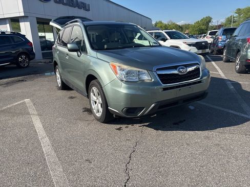 Used 2015 Subaru Forester 2.5i Premium w/ Popular Package #1 AWD/4WD image 2