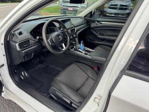 Used 2019 Honda Accord LX image 11