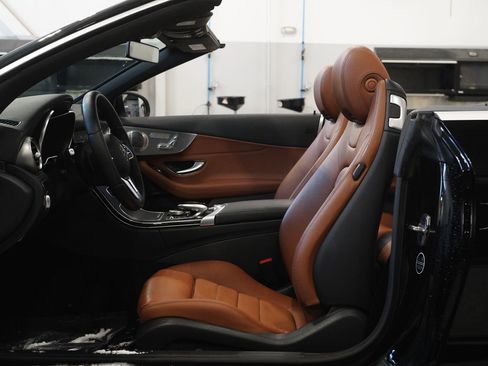 Used 2020 Mercedes-Benz C 300 4MATIC Cabriolet image 2