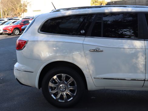 Used 2017 Buick Enclave Leather image 11