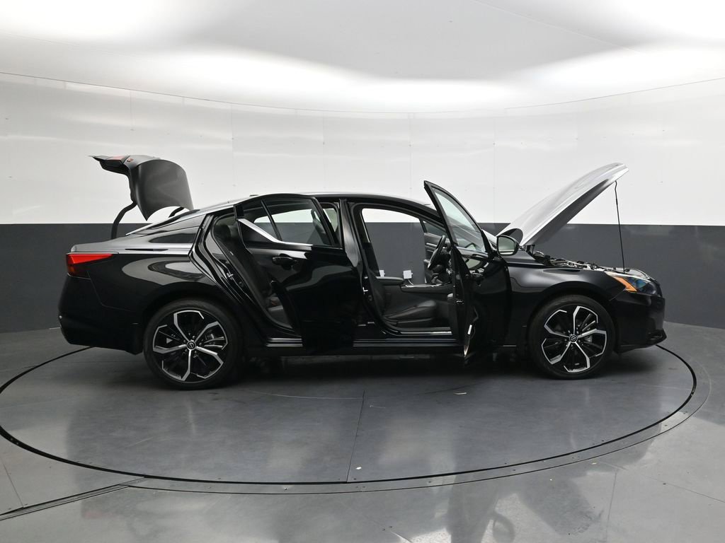 Certified 2025 Nissan Altima 2.5 SR AWD/4WD image 43