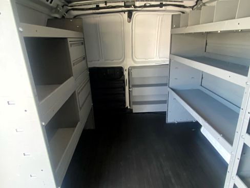 Used 2022 Chevrolet Express 3500 RWD 3500 135 w/ Driver Convenience Package image 8