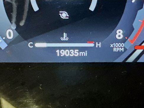 Used 2025 Toyota Tacoma TRD Off-Road image 19