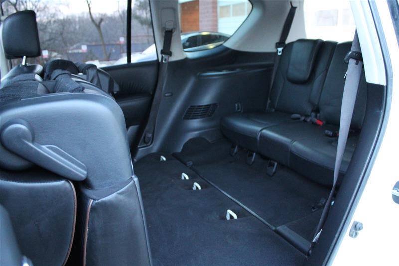 Used 2018 Nissan Armada Platinum w/ Interior Lighting Package AWD/4WD image 29