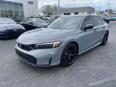 Used 2025 Honda Civic Sport image 3