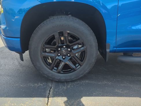 Certified 2023 Chevrolet Silverado 1500 RST w/ Z71 Off-Road Package AWD/4WD image 14
