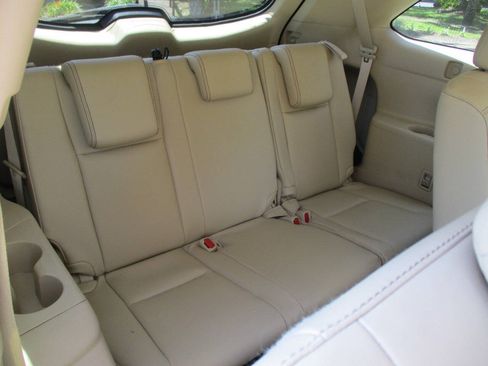 Used 2017 Toyota Highlander XLE FWD image 30