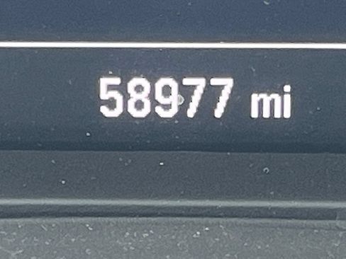 Used 2017 Chevrolet Malibu LT FWD image 16