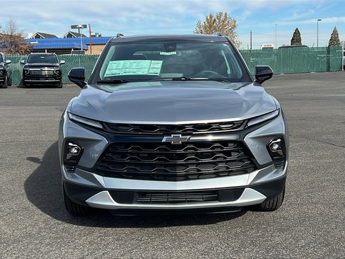 New 2025 Chevrolet Blazer LT w/ Convenience Package AWD/4WD image 2