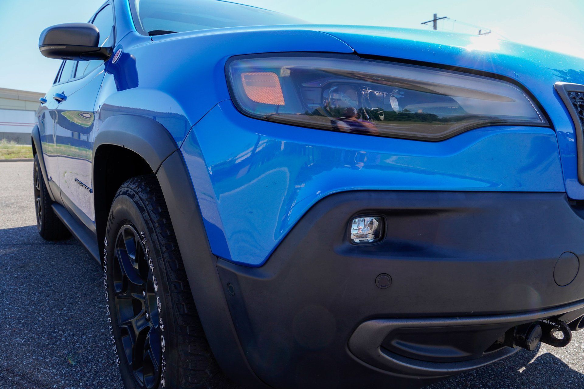 Used 2019 Jeep Cherokee Trailhawk AWD/4WD image 27