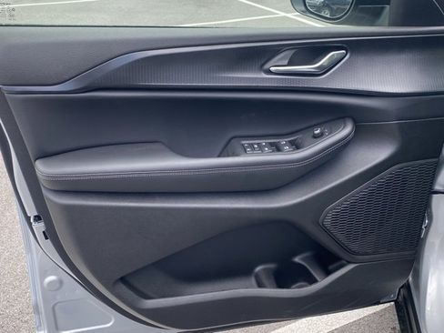 New 2025 Jeep Grand Cherokee L Laredo w/ Luxury Tech Group I image 12