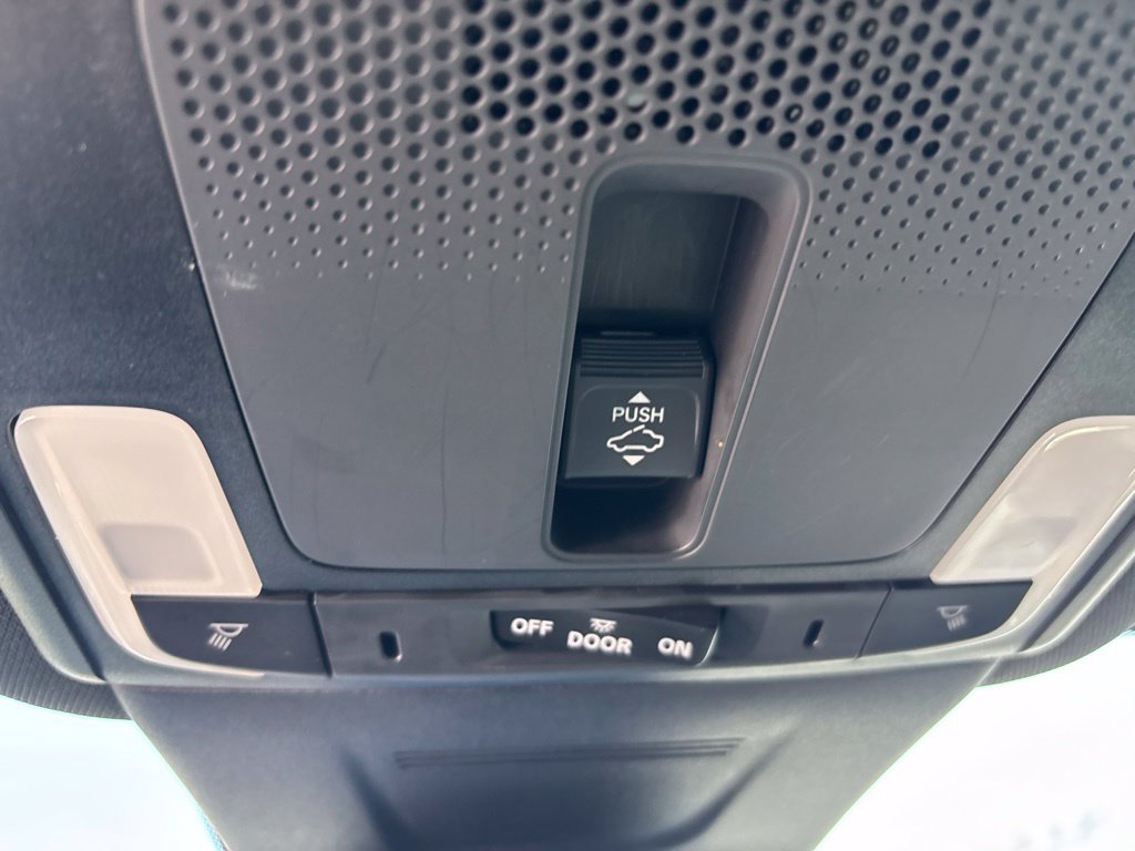 Used 2025 Honda CR-V Sport-L image 31