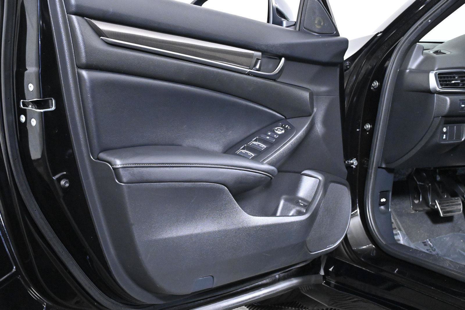 Used 2022 Honda Accord Sport image 28