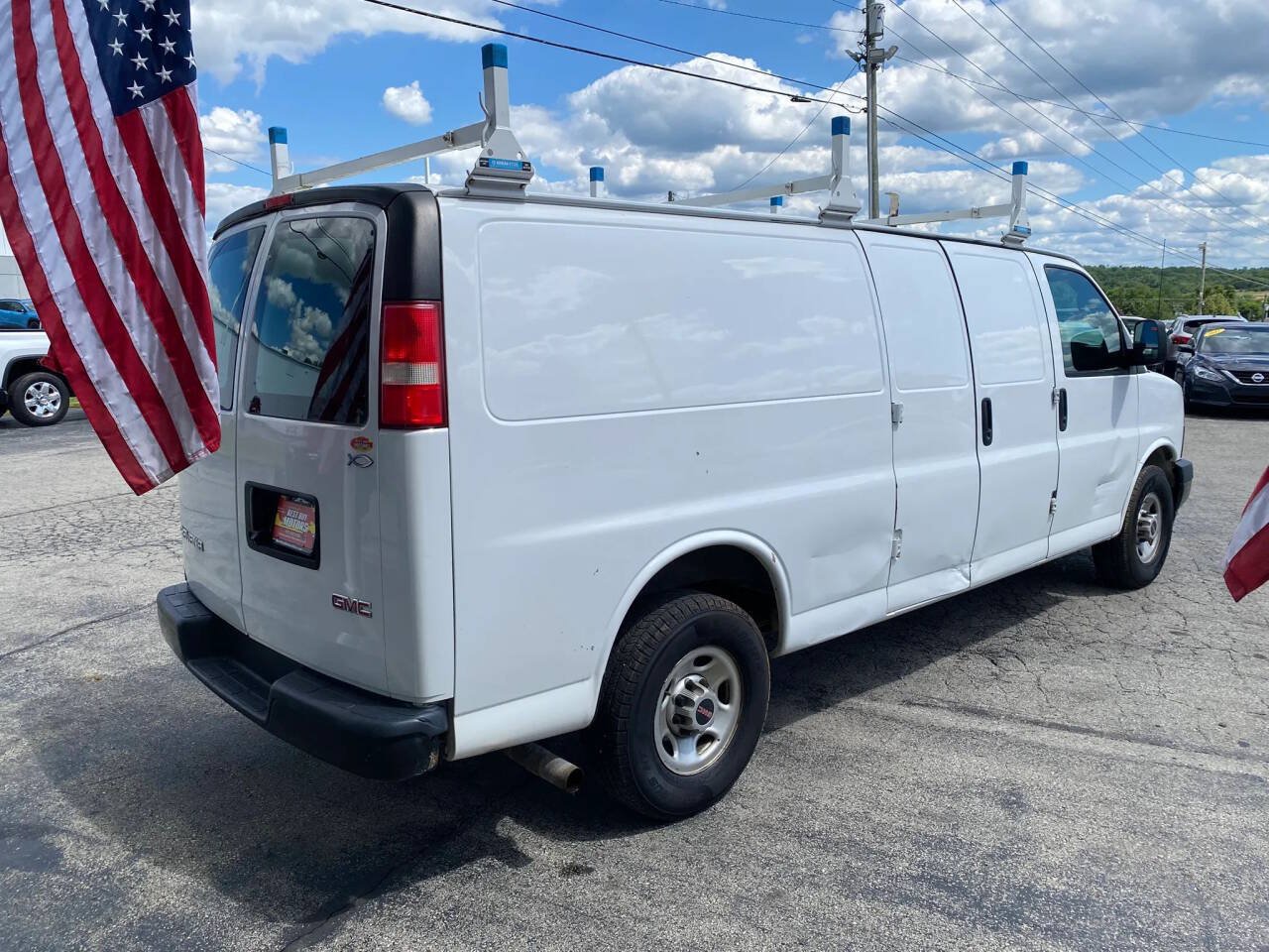 Used 2018 GMC Savana 2500 Extended RWD image 5