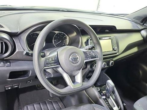 Used 2019 Nissan Kicks S FWD image 16
