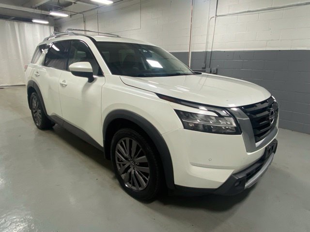 Used 2022 Nissan Pathfinder SL w/ SL Premium Package AWD/4WD image 4