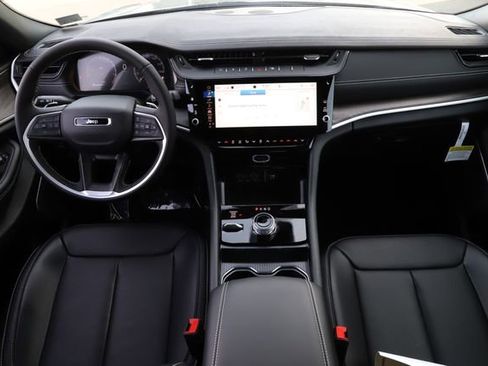 New 2026 Jeep Grand Cherokee Limited image 18