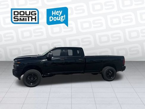 Used 2026 RAM 3500 Big Horn AWD/4WD image 2
