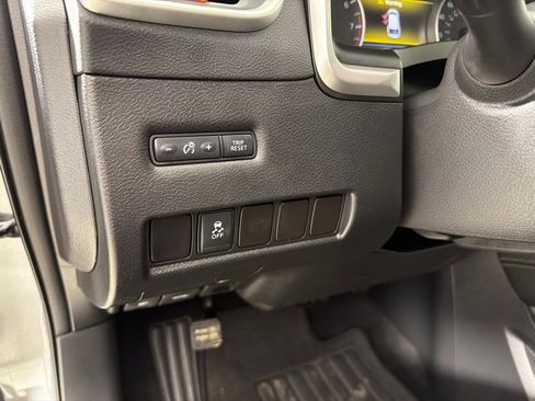 Used 2016 Nissan Murano SV image 13