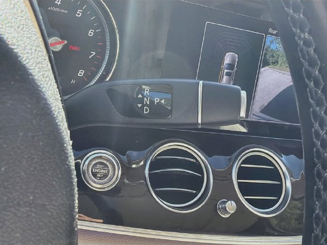 Used 2017 Mercedes-Benz E 300 image 27