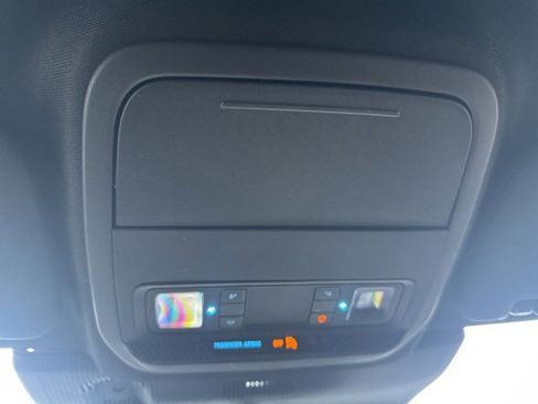 Certified 2025 Ford Explorer ST-Line w/ Premium Package image 29