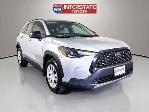 Certified 2022 Toyota Corolla Cross L image 1