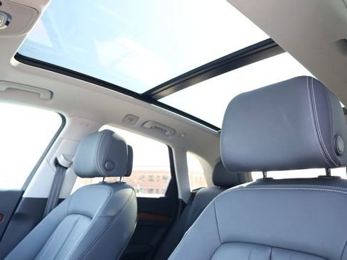 Used 2022 Audi Q5 2.0T Premium Plus w/ Premium Plus Package image 21