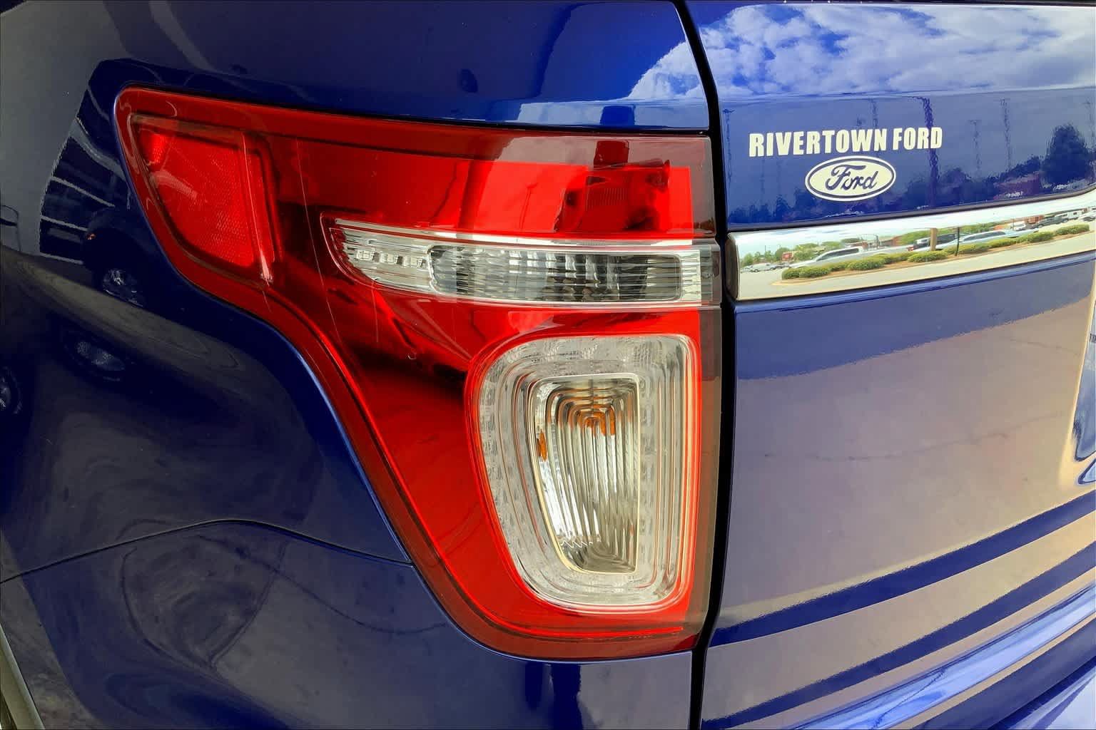 Used 2015 Ford Explorer FWD image 30