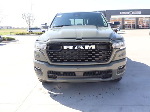 New 2026 RAM 1500 4x4 Crew Cab image 10